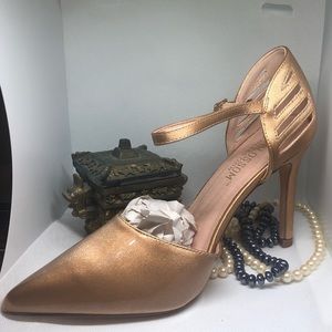 Stunning Rose Gold De Blossom heels New 8